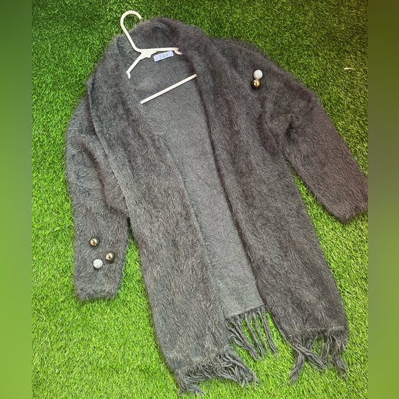 korean Tops - Faux fur korean shrug FIXED FIXED FIXED NO OFFERS PLZ❌